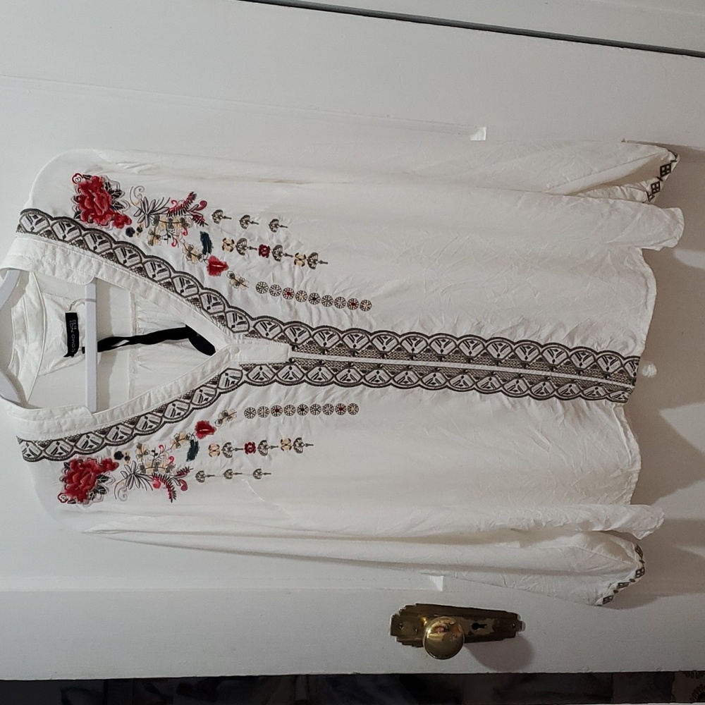 Embroidered tunic top